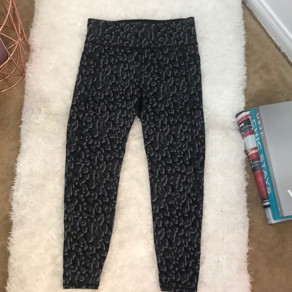 Sweaty Betty Zero Gravity leopard print leggings